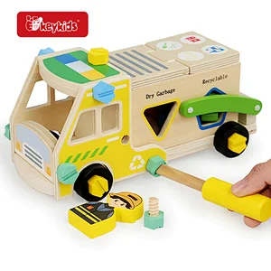 Wooden Nut Garbage Recycling Vehicle Toy Set with Screwdriver Tools Pretend Play Recycling Vehicle Assembly Truck Toys W04A678